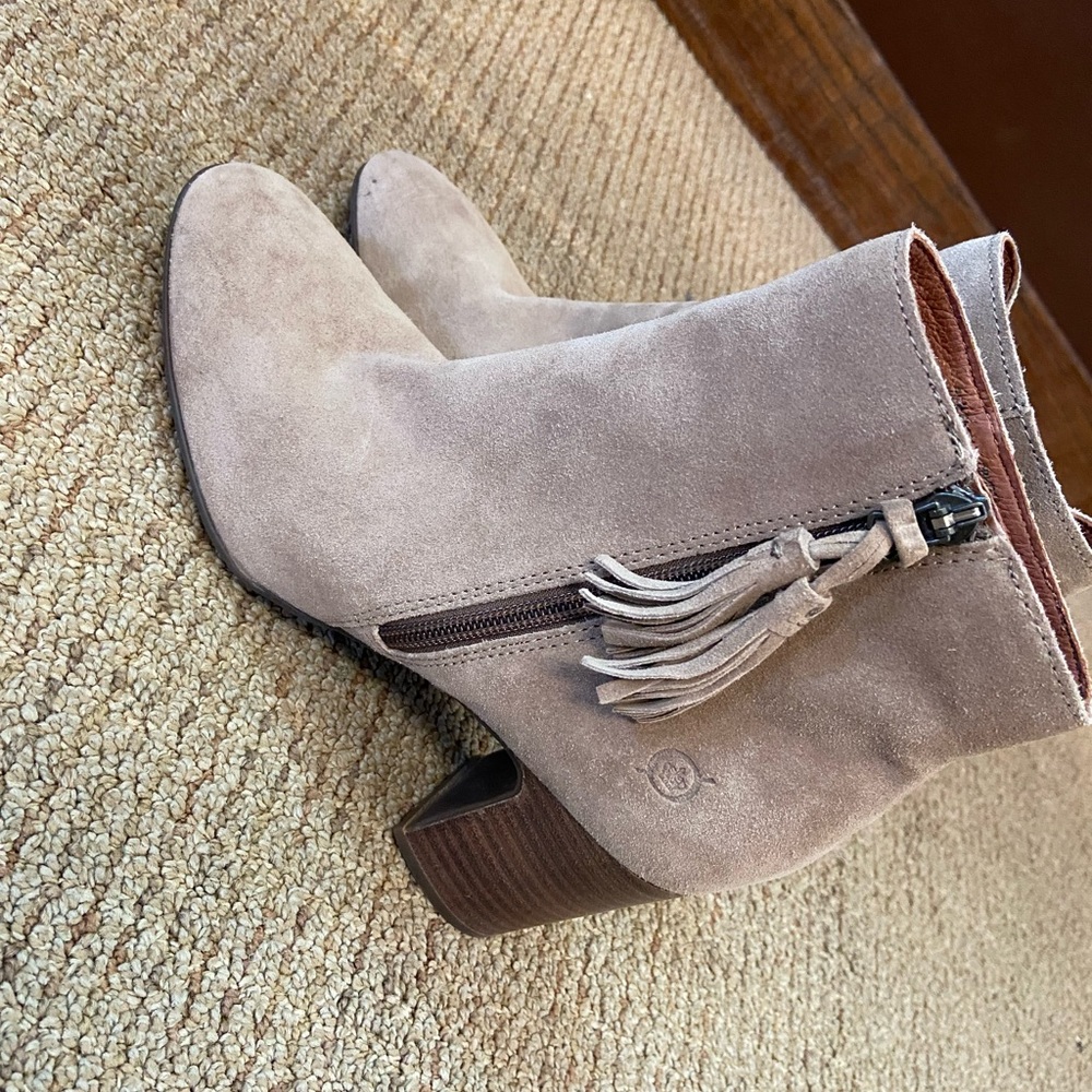 Born booty taupe suede